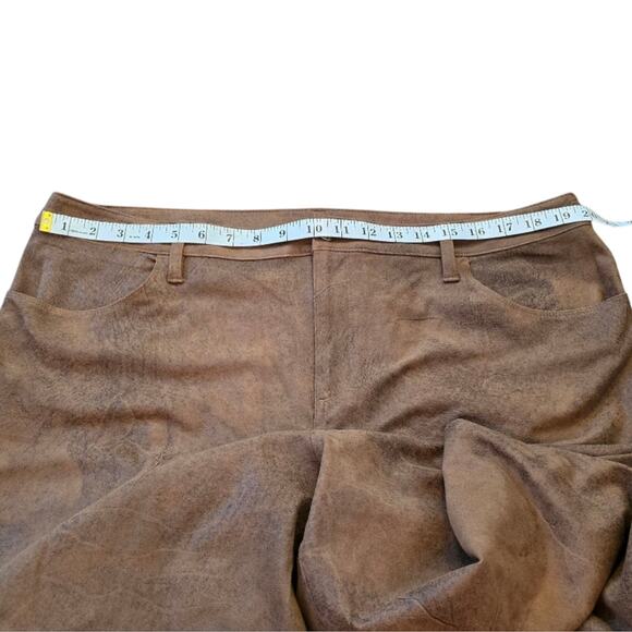 Chico's Vegan Suede Stylish Tan Straight Leg Women's Pants Size 3.5 Size 16 - Picture 6 of 11